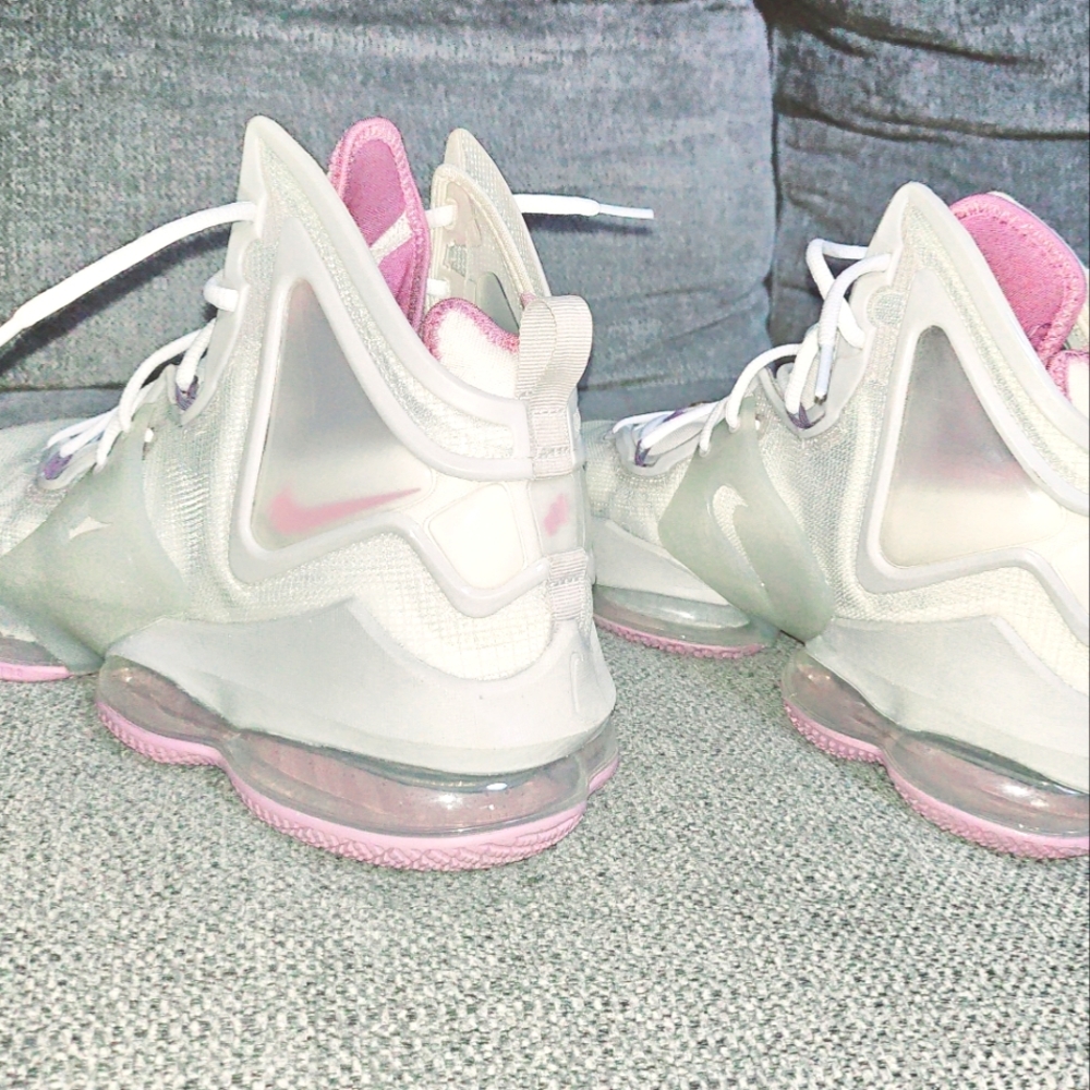 Nike Lebron James XIX 11.5